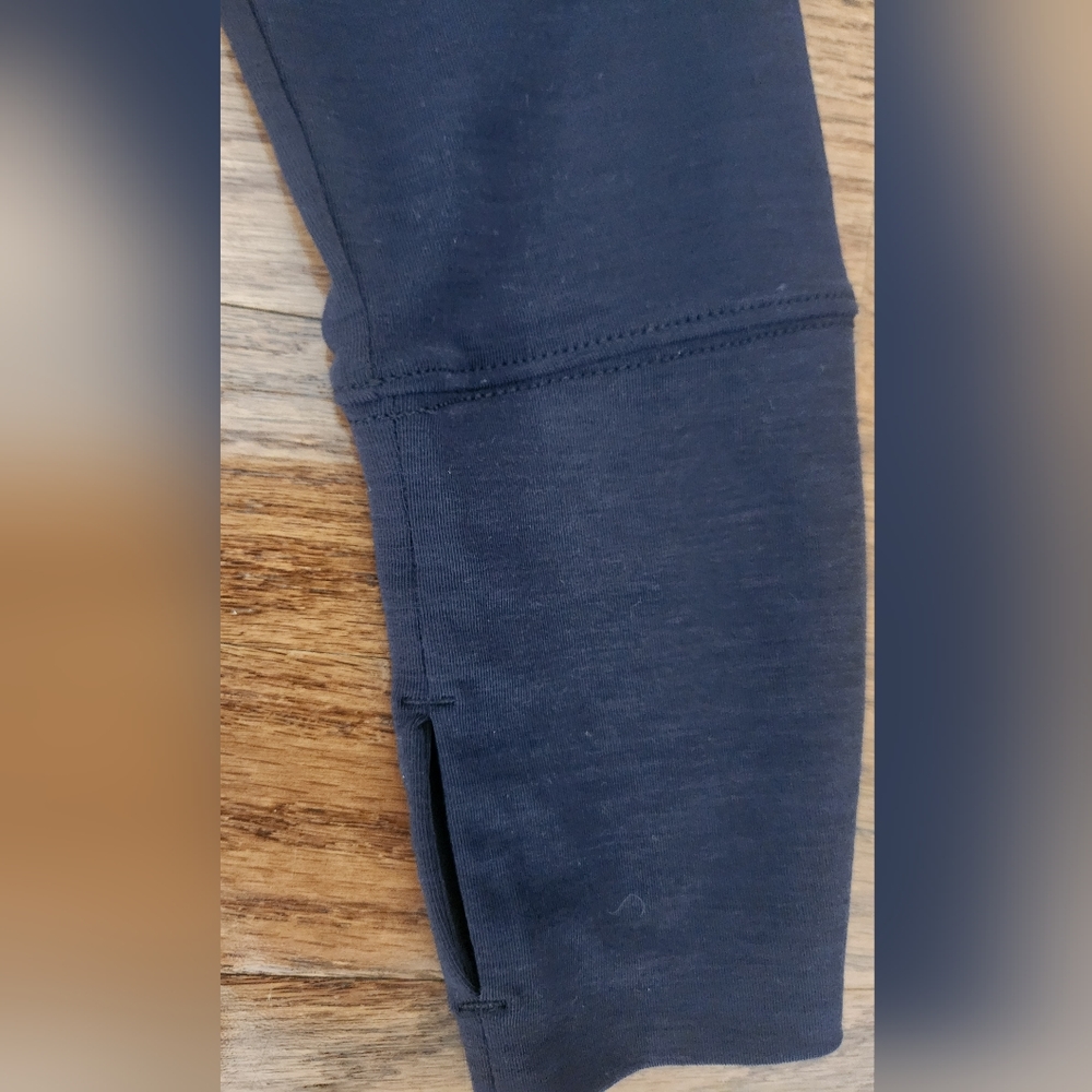 NWT GapFit, Breathe,open back, long sleeve tee - Picture 5 of 5